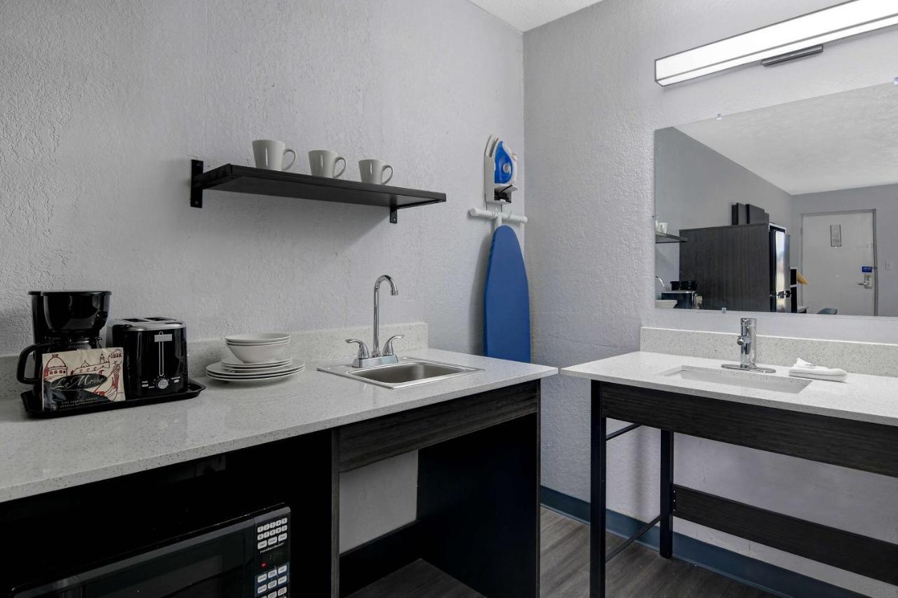 Studio 6 Meridian, Ms Bonita Lakes ภายนอก รูปภาพ